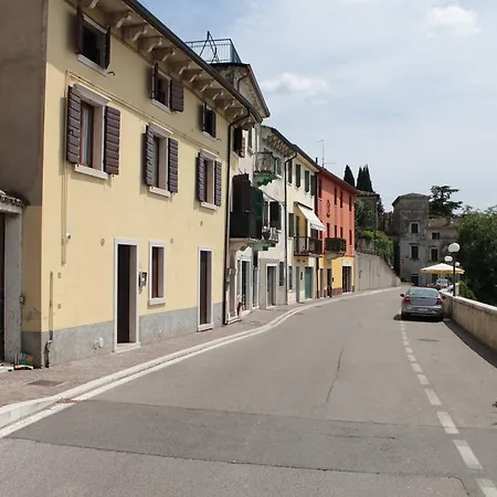 Giallo Appartamento *