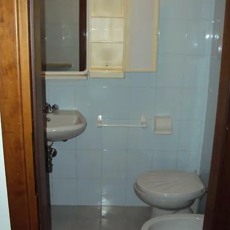 Giallo Apartment *